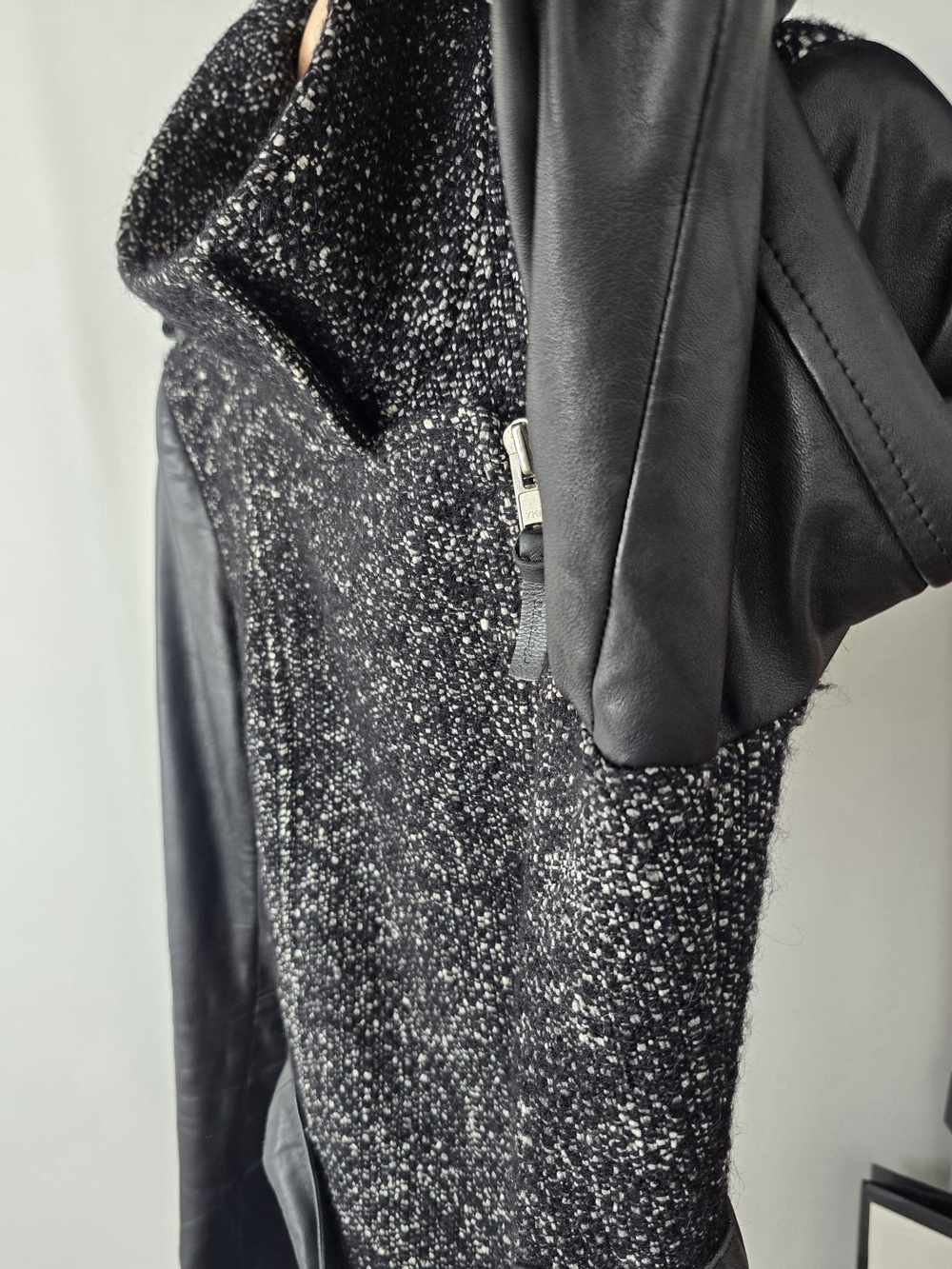 ๐จ๐ฆ Mackage Wool Blend Coat w/ Genuine Lambskin Leather Sleeves Belted - Picture 6 of 14